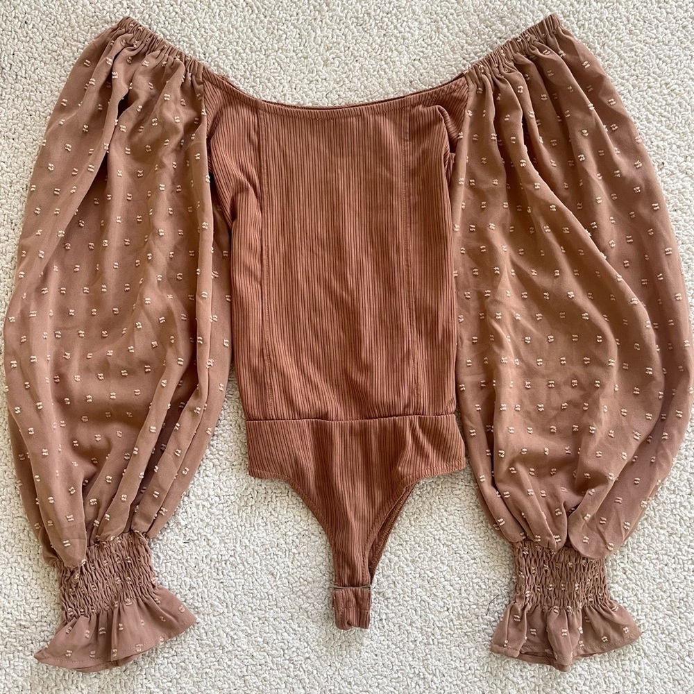 Women's Long‎ Sleeve Puff Promesa Body Cream Color Size Small